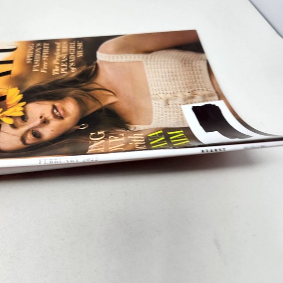 Harper's Bazaar Magazine February 2022 Alana Haim Anna Ewers Yang Minha Kim Jin - Picture 15 of 16